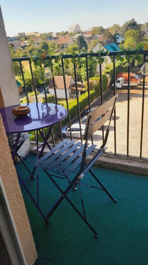 Chateauroux : Bel Appartement Avec Balcon Экстерьер фото